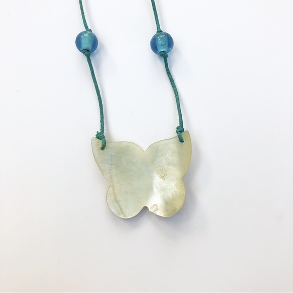 Hand painted mother of pearl butterfly Seashell Necklace - Picture 8 of 8